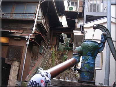 樋口一葉の井戸